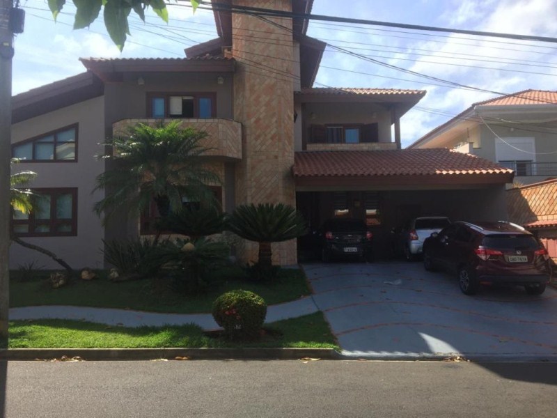 Sobrado com 4 dormitórios à venda, 412 m² por R$ 1.600.000 -