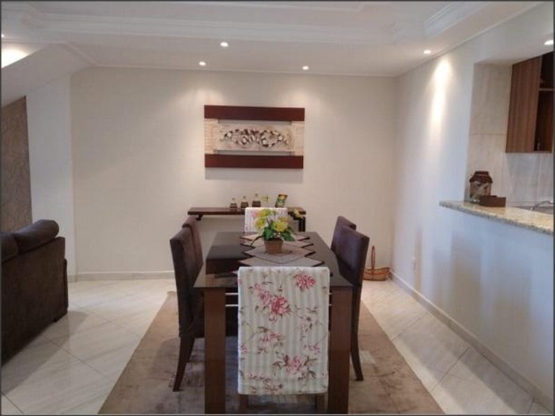 Sobrado com 3 dormitórios à venda, 274 m² por R$ 580.000 - c