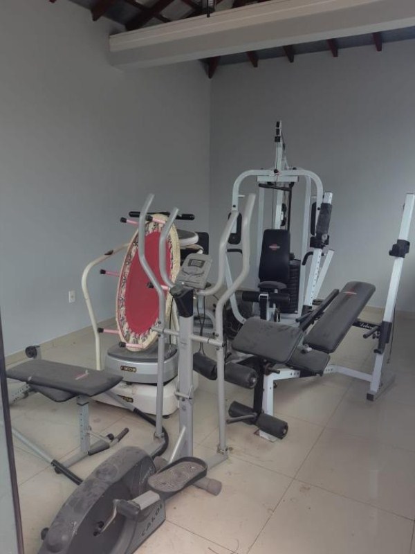 Sobrado com 3 dormitórios à venda, 307 m² por R$ 1.170.000 -