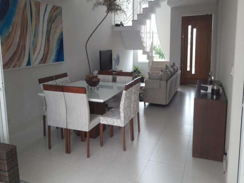 Sobrado com 3 dormitórios à venda, 220 m² por R$ 1.170.000 -