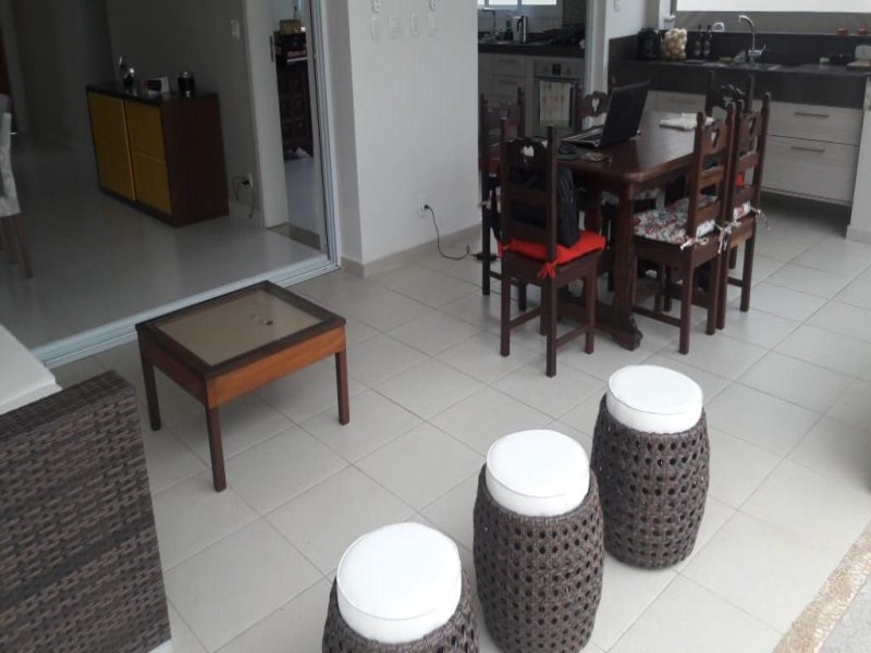 Sobrado com 3 dormitórios à venda, 220 m² por R$ 1.170.000 -