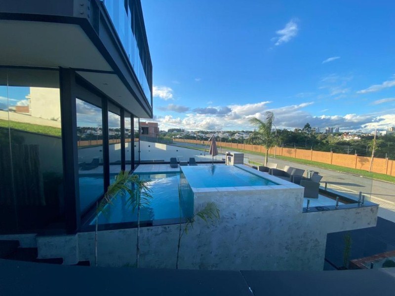 Sobrado com 4 dormitórios à venda, 465 m² por R$ 2.700.000 -