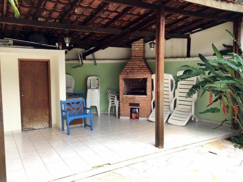 Apartamento com 3 dormitórios à venda, 90 m² por R$ 350.000 