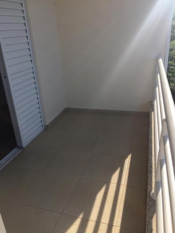Sobrado com 4 dormitórios à venda, 161 m² por R$ 590.000 - c