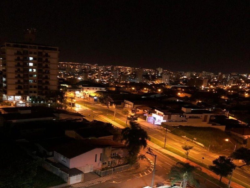 Apartamento com 3 dormitórios à venda, 70 m² por R$ 380.000 