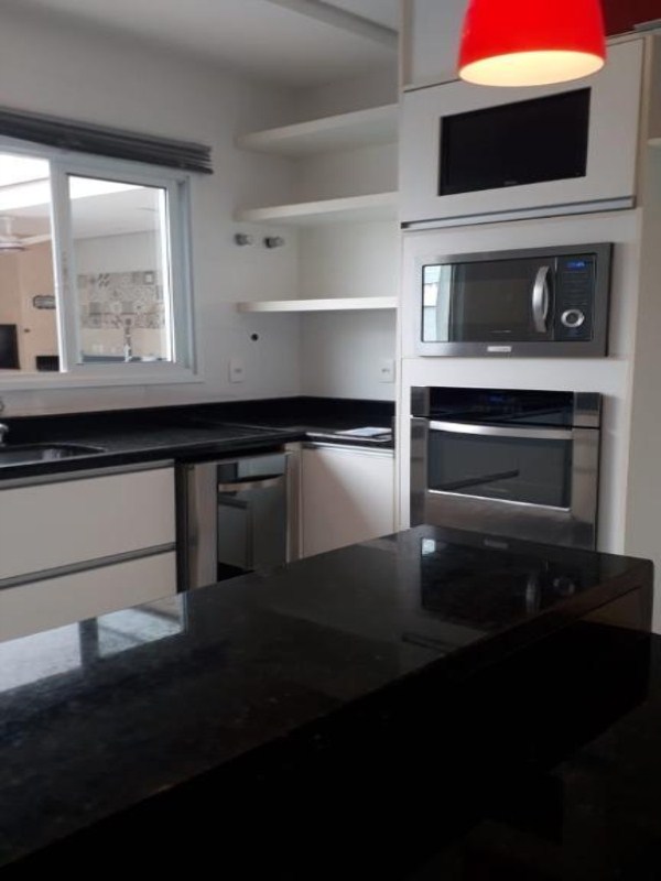 Maravilhoso sobrado com 3 dormitórios à venda, 250 m² por R$