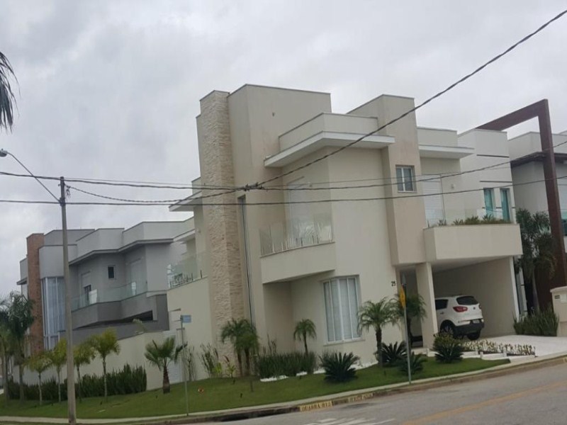 Excelente sobrado com 4 dormitórios à venda, 396 m² por R$ 1