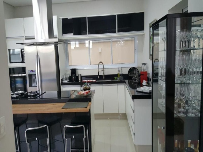Excelente sobrado com 4 dormitórios à venda, 396 m² por R$ 1