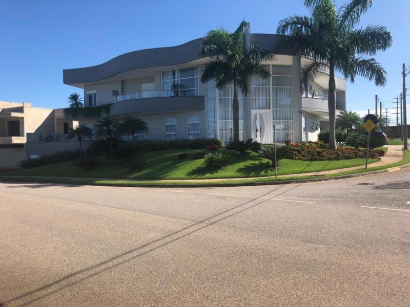Espetacular sobrado com 5 dormitórios à venda, 780 m² por R$