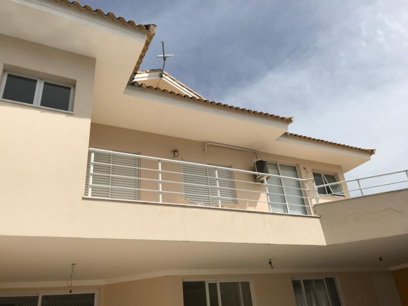 Maravilhoso sobrado com 4 dormitórios à venda, 347 m² - cond