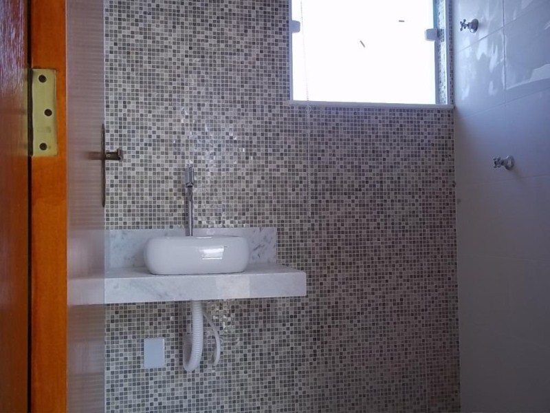 Casa com 3 dormitórios à venda por R$ 530.000 - condomínio r