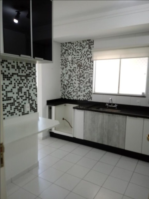 Apartamento com 3 dormitórios à venda, 96 m² por R$ 480.000 