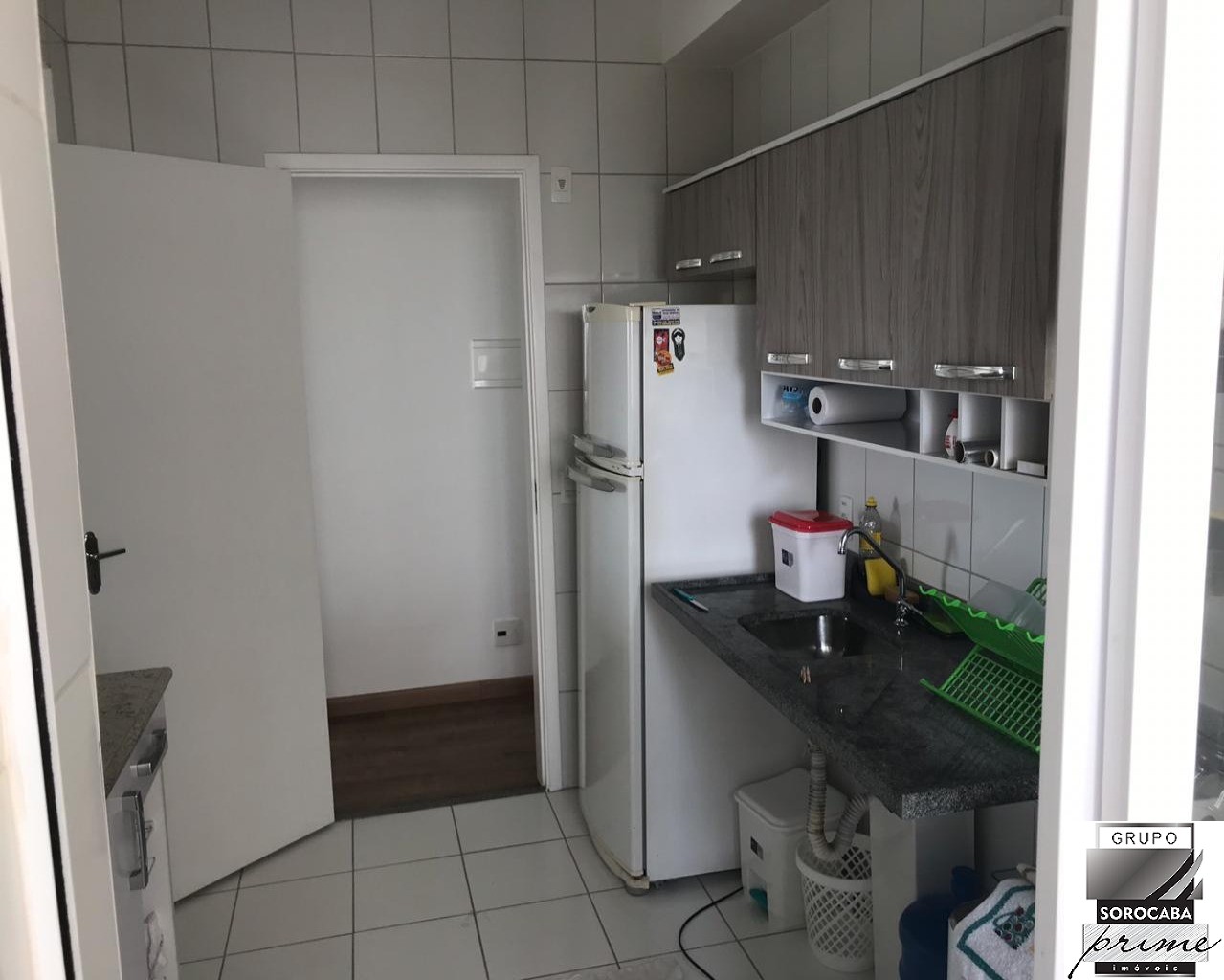 Apartamento com 2 dormitórios para alugar, 78 m² por R$ 2.70