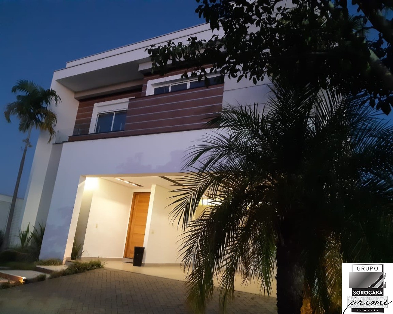 Sobrado com 4 dormitórios à venda, 395 m² por R$ 2.200.000 -