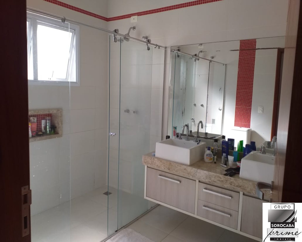 Sobrado com 3 dormitórios à venda, 240 m² por R$ 700.000 - c