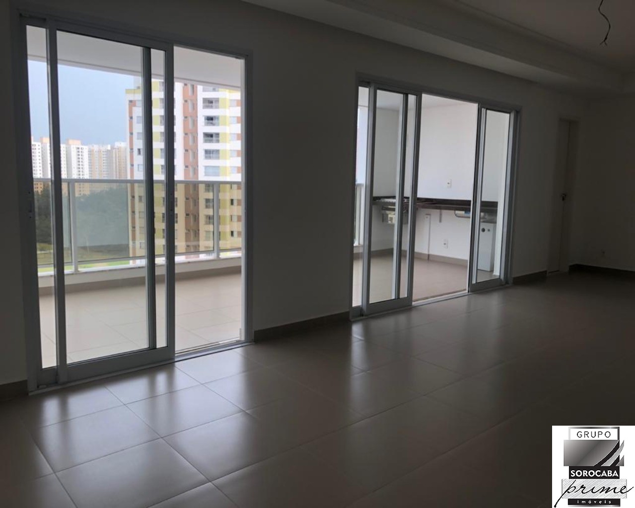 Apartamento com 3 dormitórios à venda, 166 m² por R$ 1.160.0