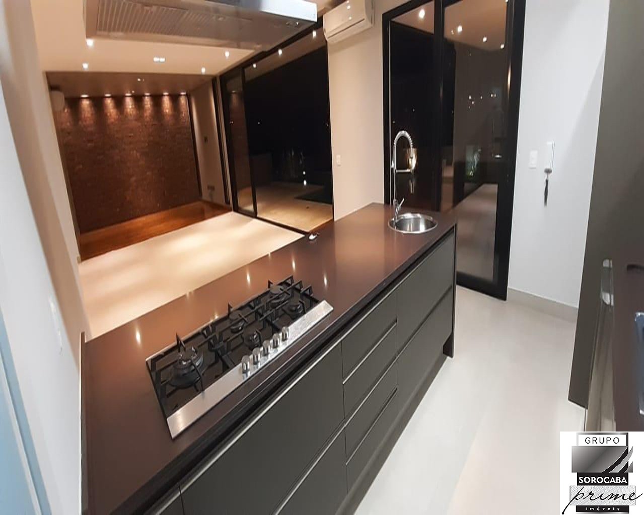 Sobrado com 4 dormitórios à venda, 427 m² por R$ 3.000.000 -