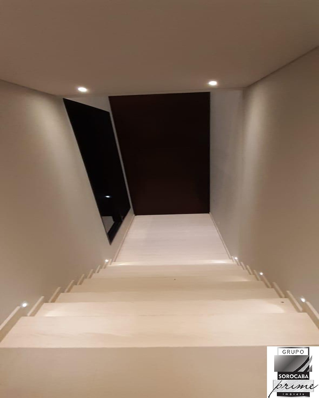 Sobrado com 4 dormitórios à venda, 427 m² por R$ 3.000.000 -