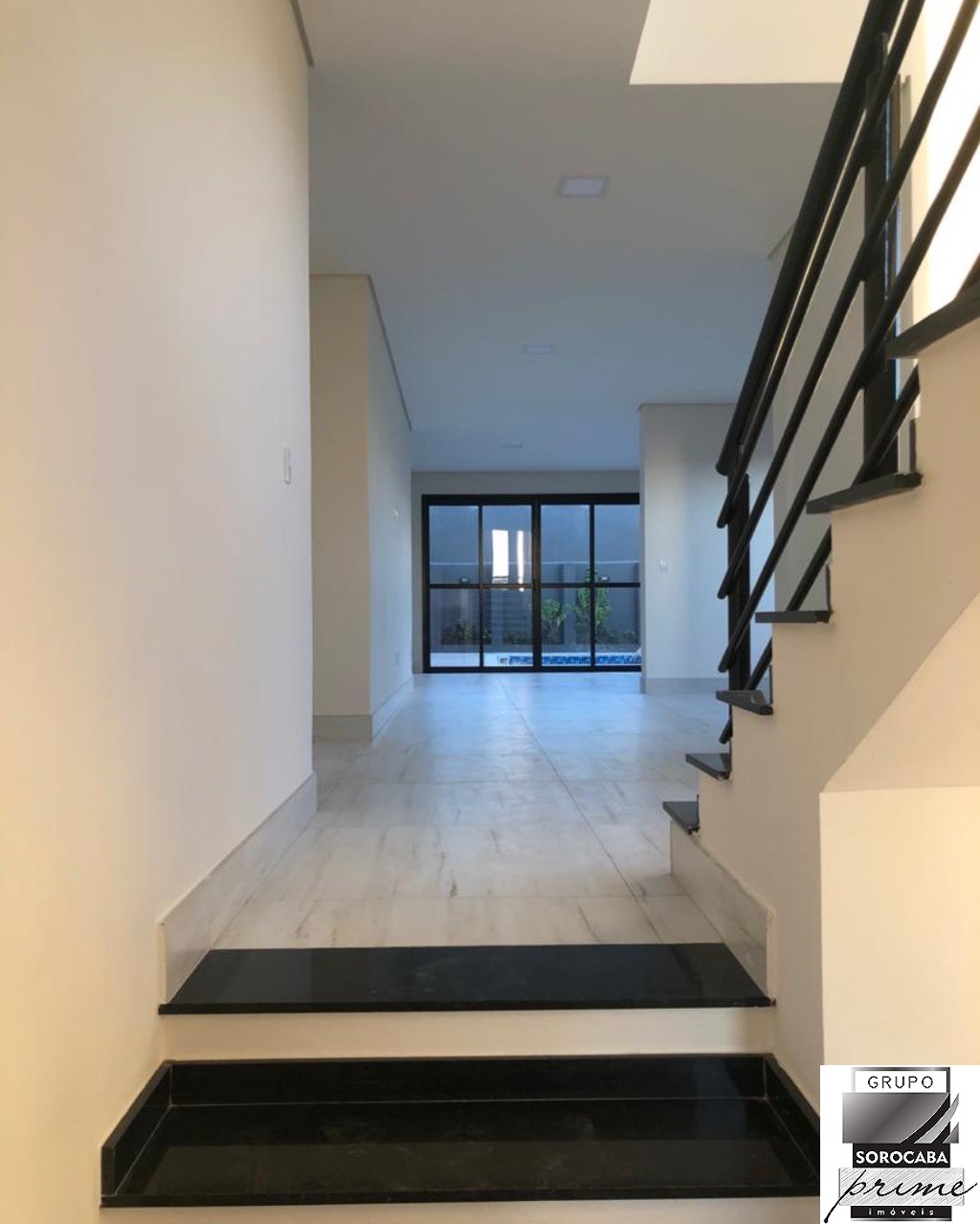 Sobrado com 5 dormitórios à venda, 346 m² por R$ 2.200.000 -