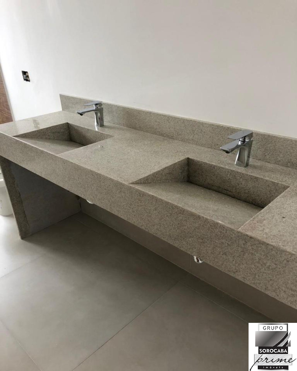 Casa com 3 dormitórios à venda, 250 m² por R$ 1.450.000 - al