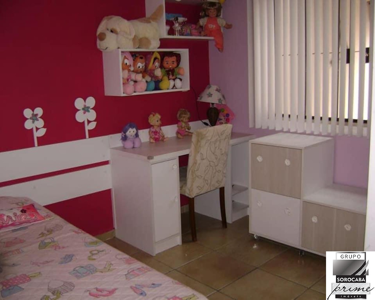 Casa com 3 dormitórios à venda, 176 m² por R$ 580.000 - cond