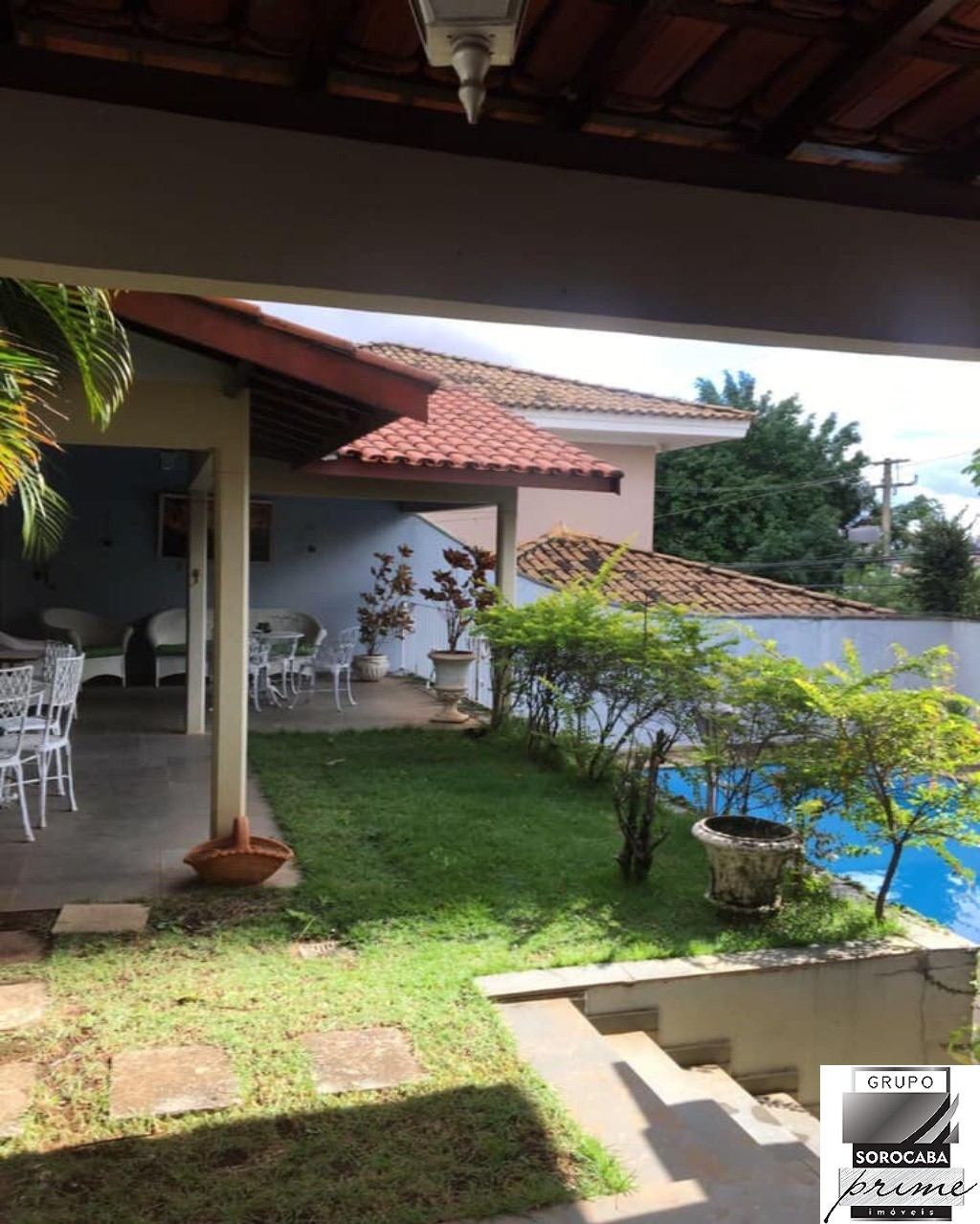 Excelente casa comercial e também para fins comerciais - por