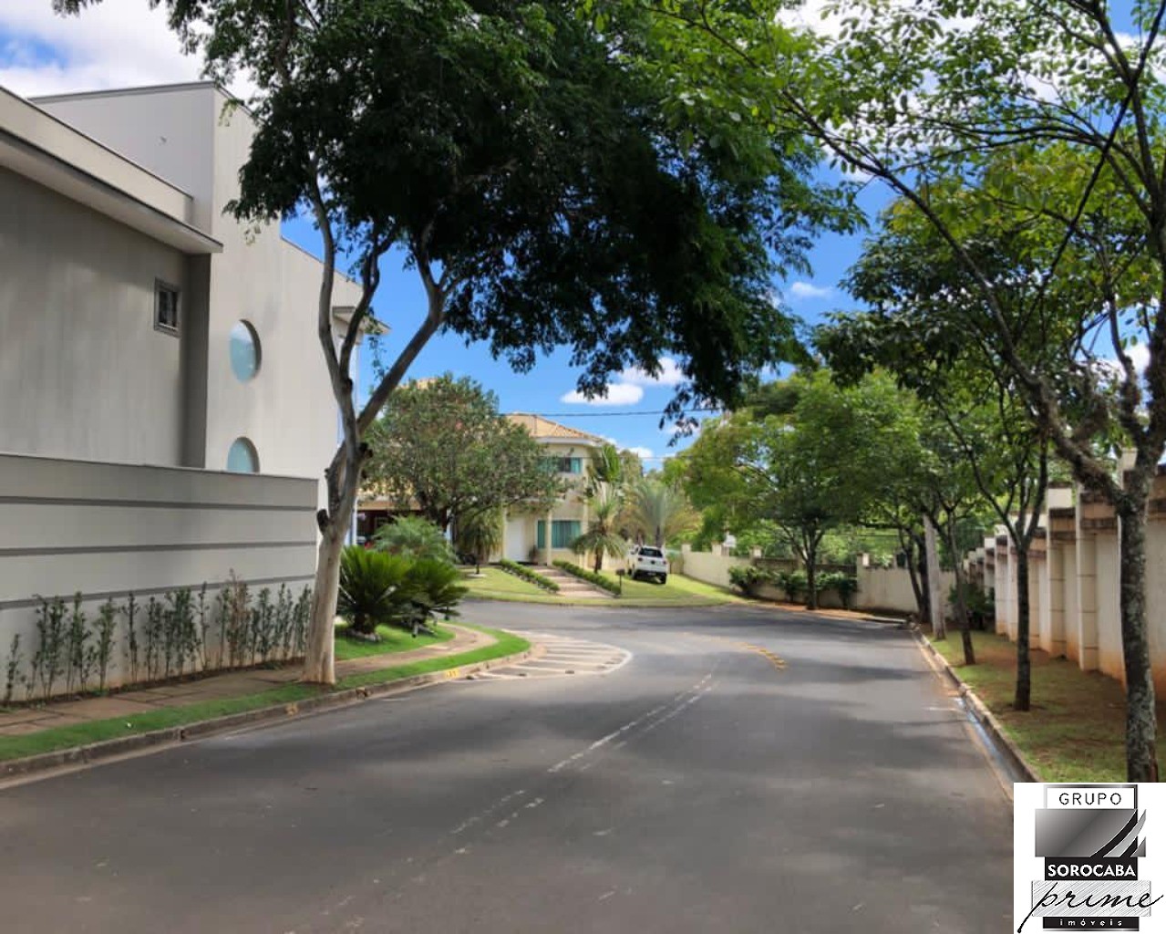Sobrado com 3 dormitórios à venda, 253 m² por R$ 1.290.000 -