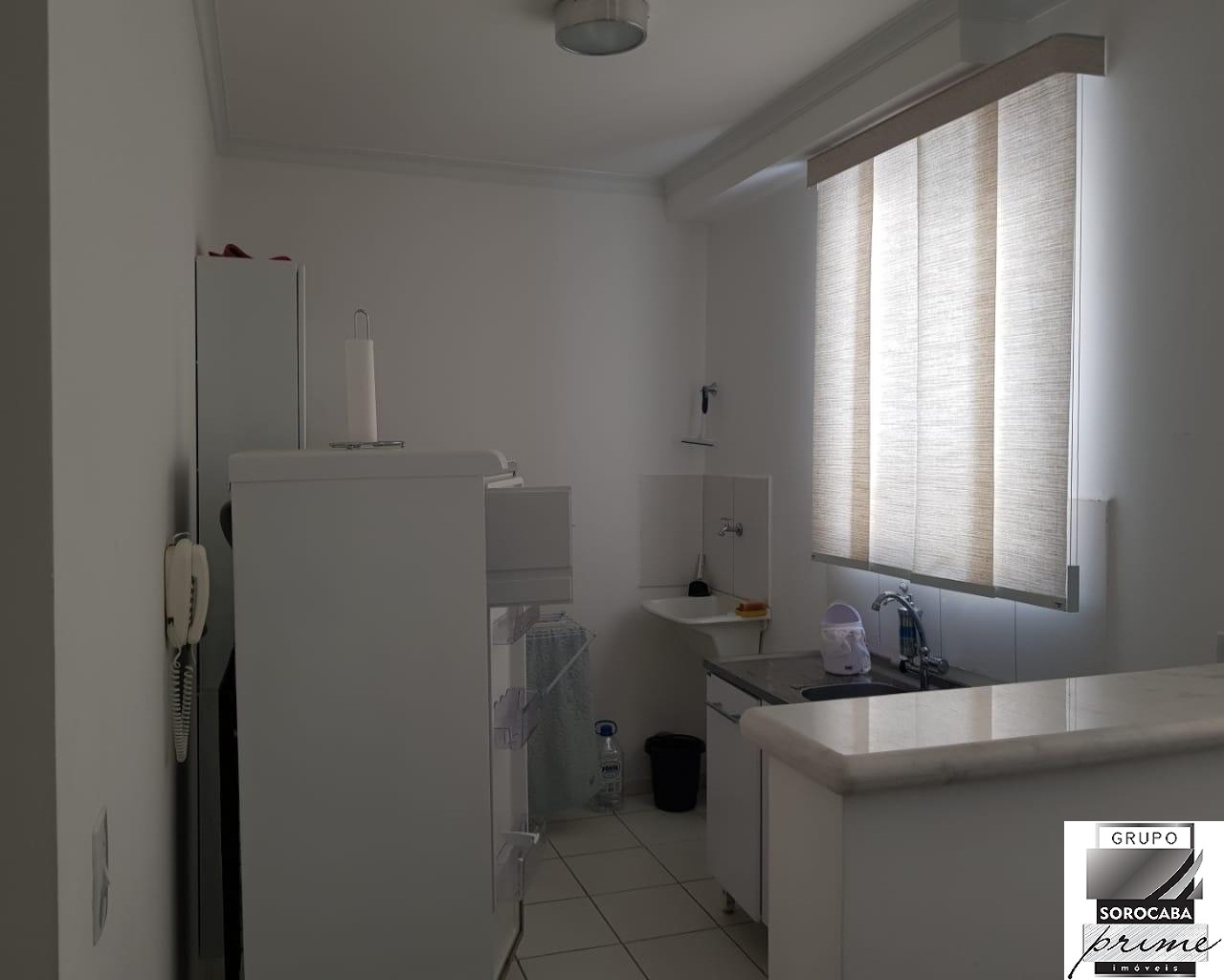 Apartamento com 2 dormitórios à venda, 50 m² por R$ 165.000 