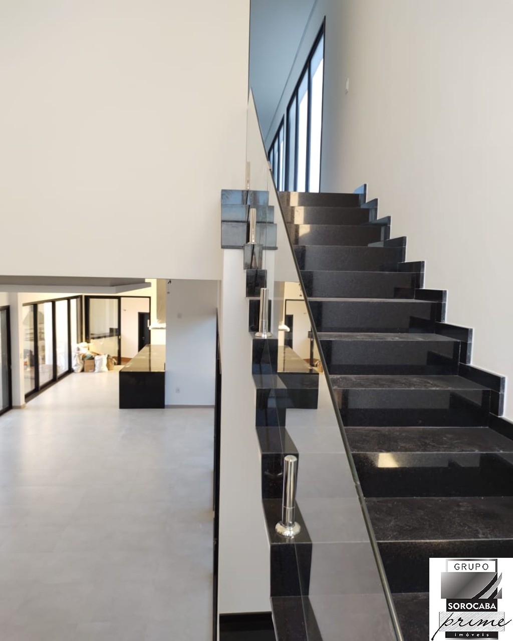 Sobrado com 4 dormitórios à venda, 400 m² por R$ 2.300.000,0