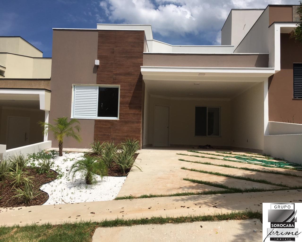 Casa com 3 dormitórios à venda, 110 m² por R$ 520.000 - terr
