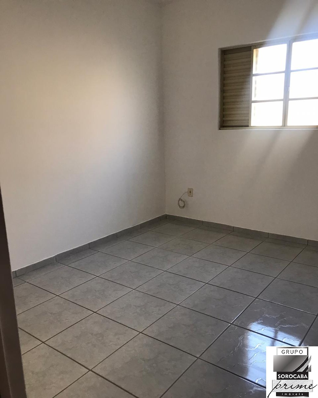 Apartamento com 2 dormitórios à venda, 56 m² por R$ 140.000 