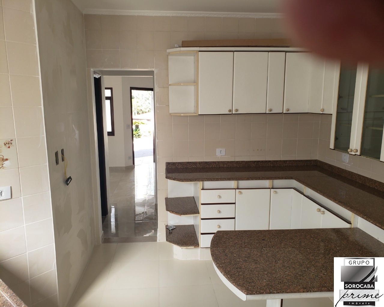 Sobrado com 3 dormitórios à venda, 185 m² por R$ 750.000 - j