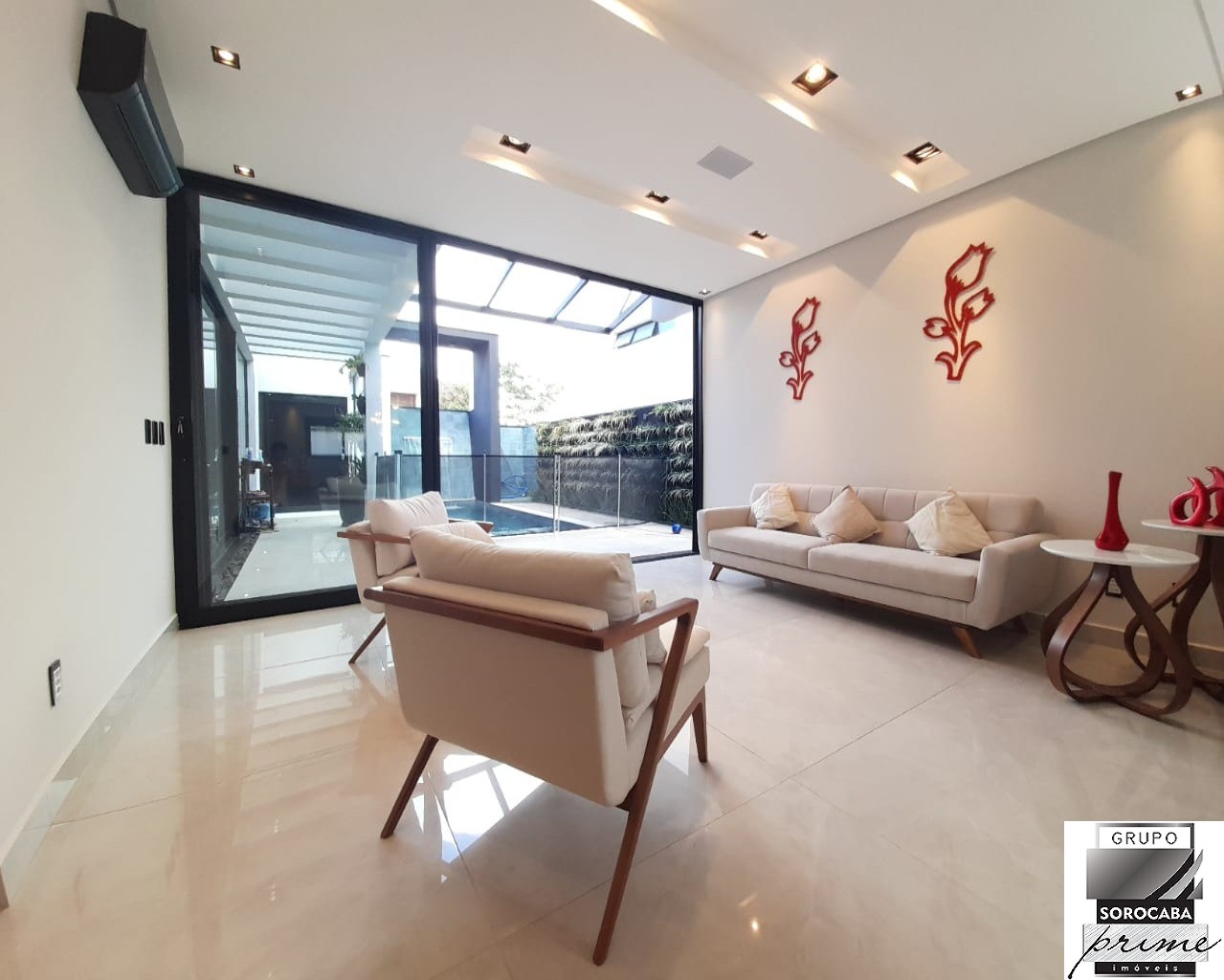 Casa com 4 dormitórios à venda, 375 m² por R$ 3.000.000 - gi