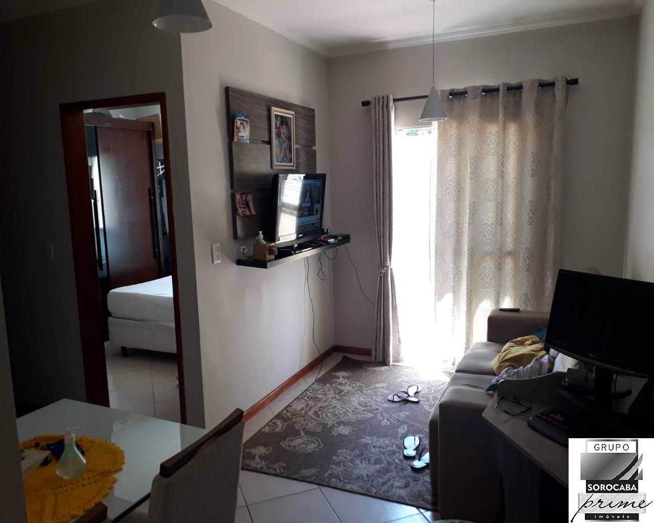 Apartamento com 2 dormitórios à venda, 58 m² por R$ 220.000 