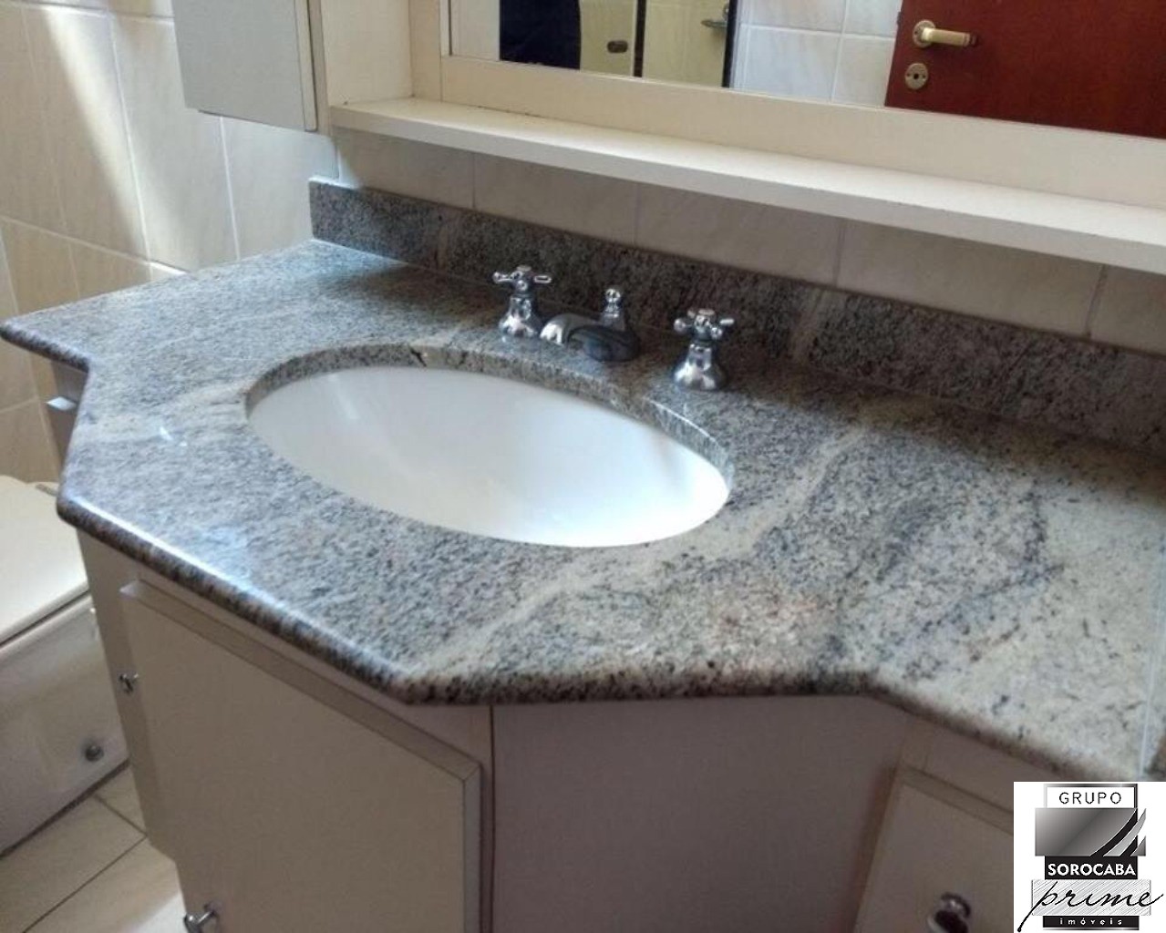 Apartamento com 3 dormitórios à venda, 96 m² por R$ 450.000 