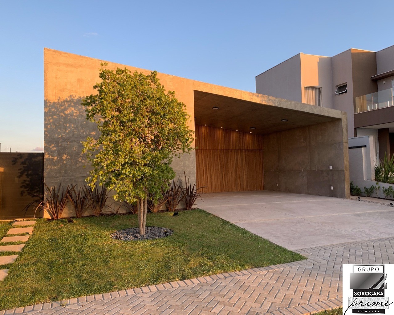 Casa com 4 dormitórios à venda, 240 m² por R$ 1.999.000 - al