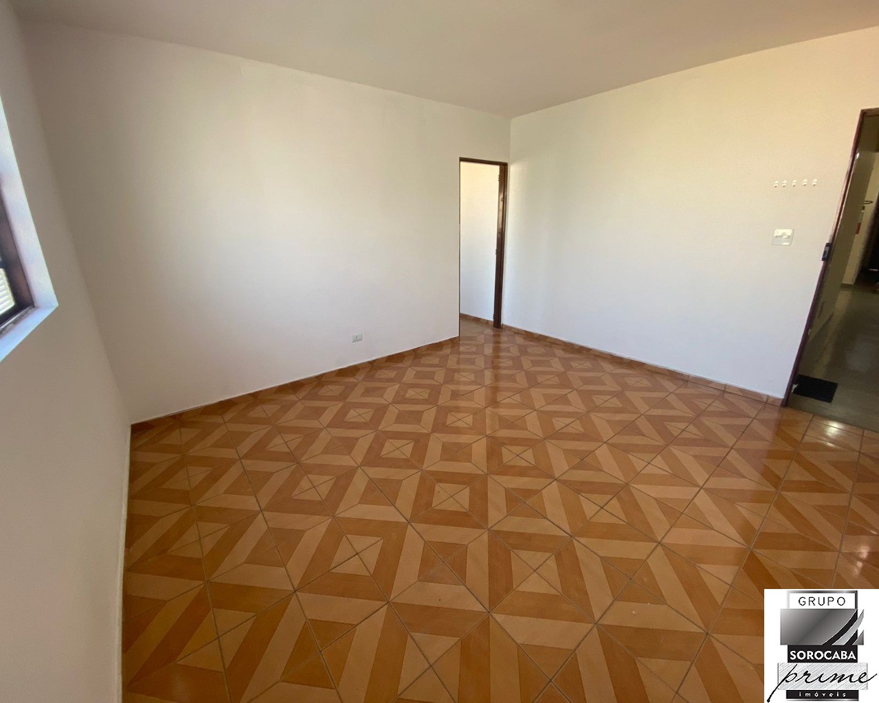 Apartamento com 2 dormitórios à venda, 80 m² por R$ 165.000 