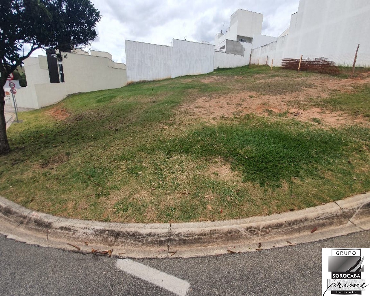 Terreno à venda, 323 m² por R$ 310.000 - condomínio villagio