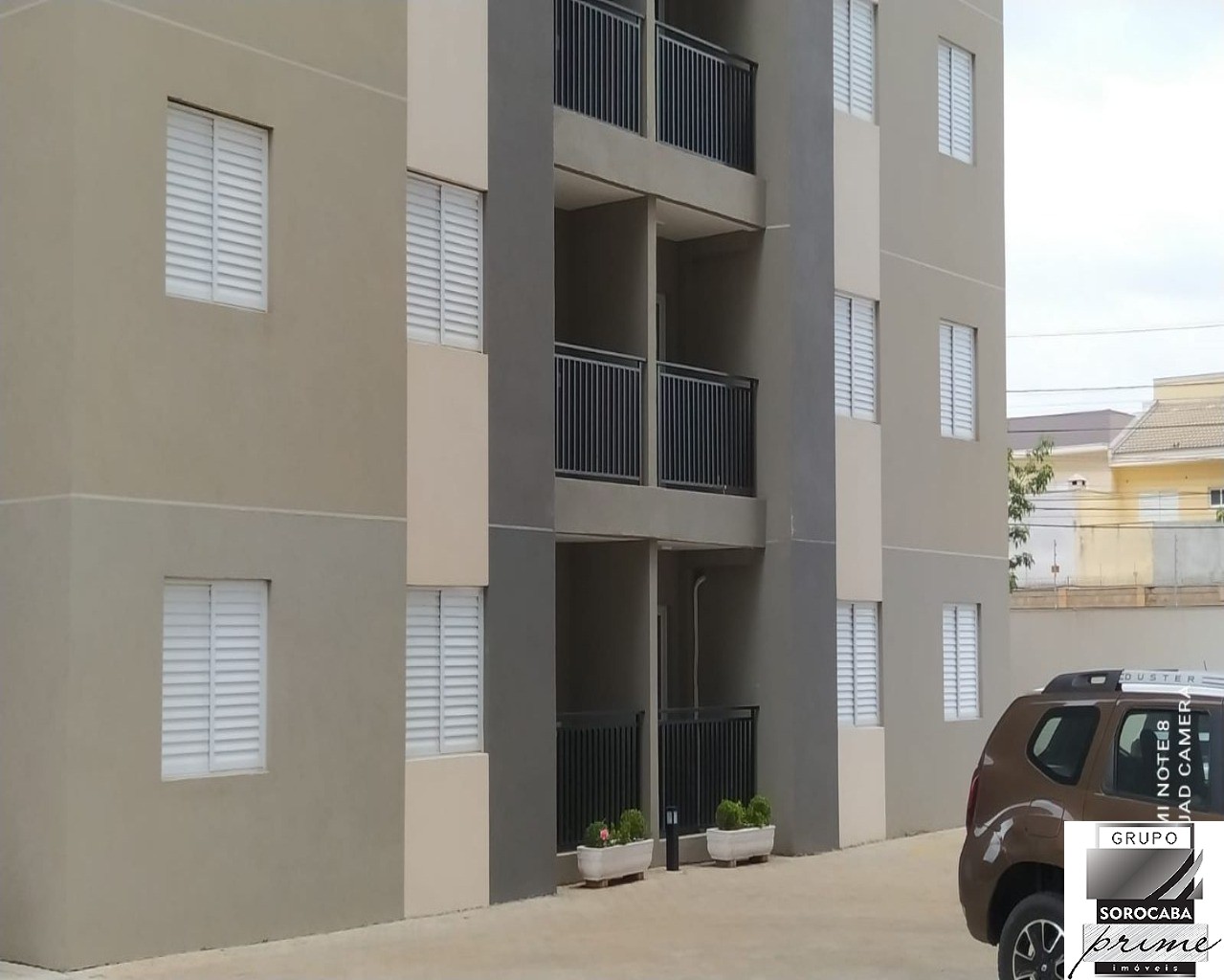 Apartamento com 3 dormitórios à venda, 60 m² por R$ 210.000 