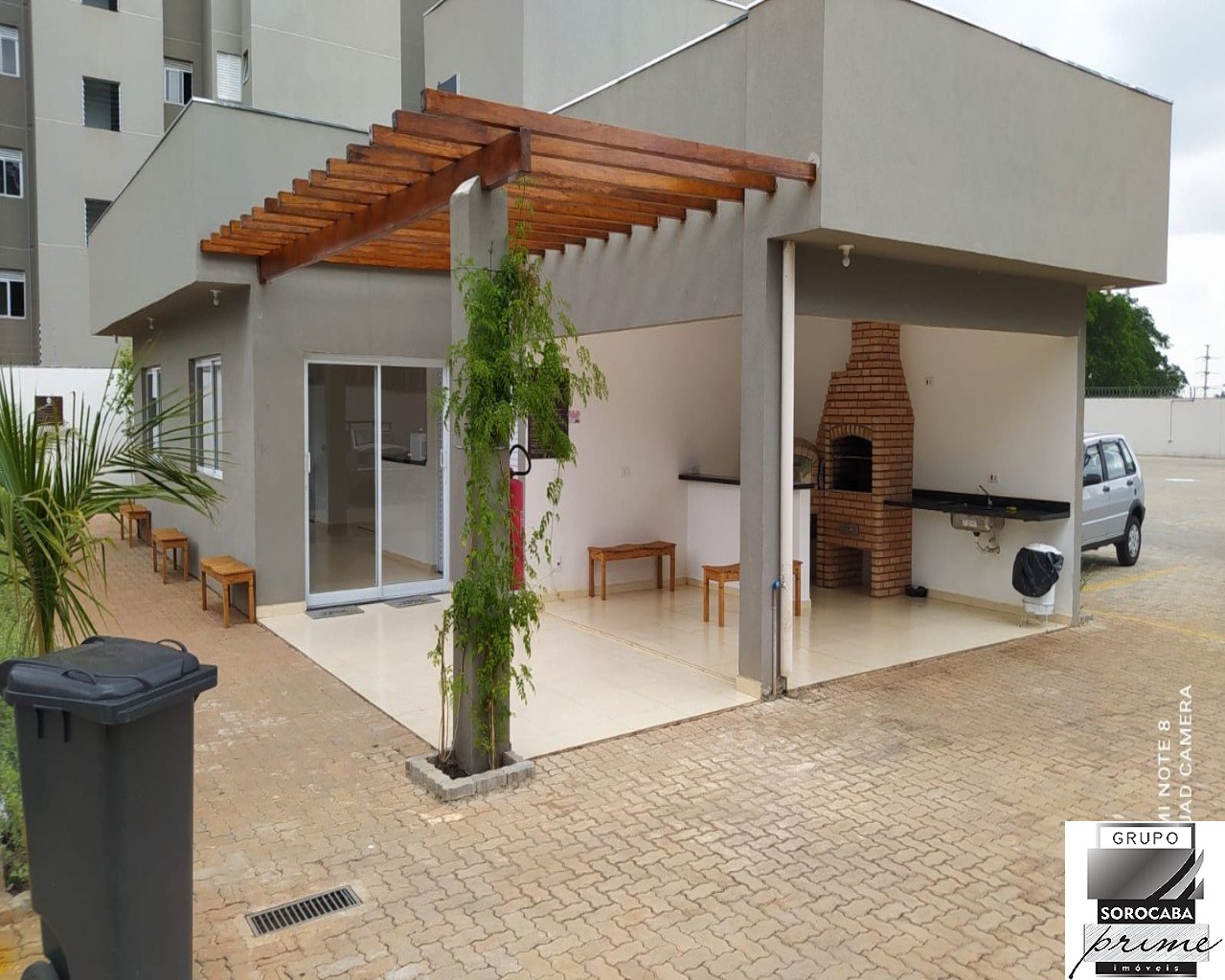Apartamento com 3 dormitórios à venda, 60 m² por R$ 210.000 