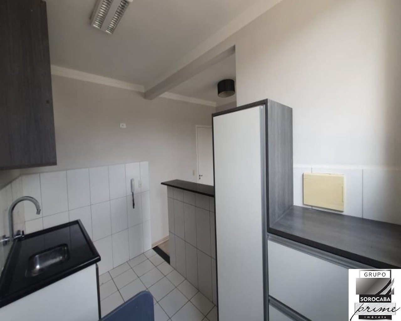 Apartamento com 2 dormitórios à venda, 50 m² por R$ 205.000 