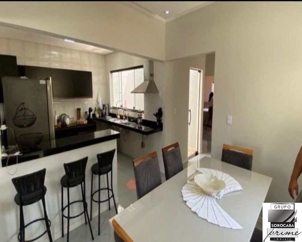 Sobrado com 2 dormitórios à venda, 310 m² por R$ 745.000 - j