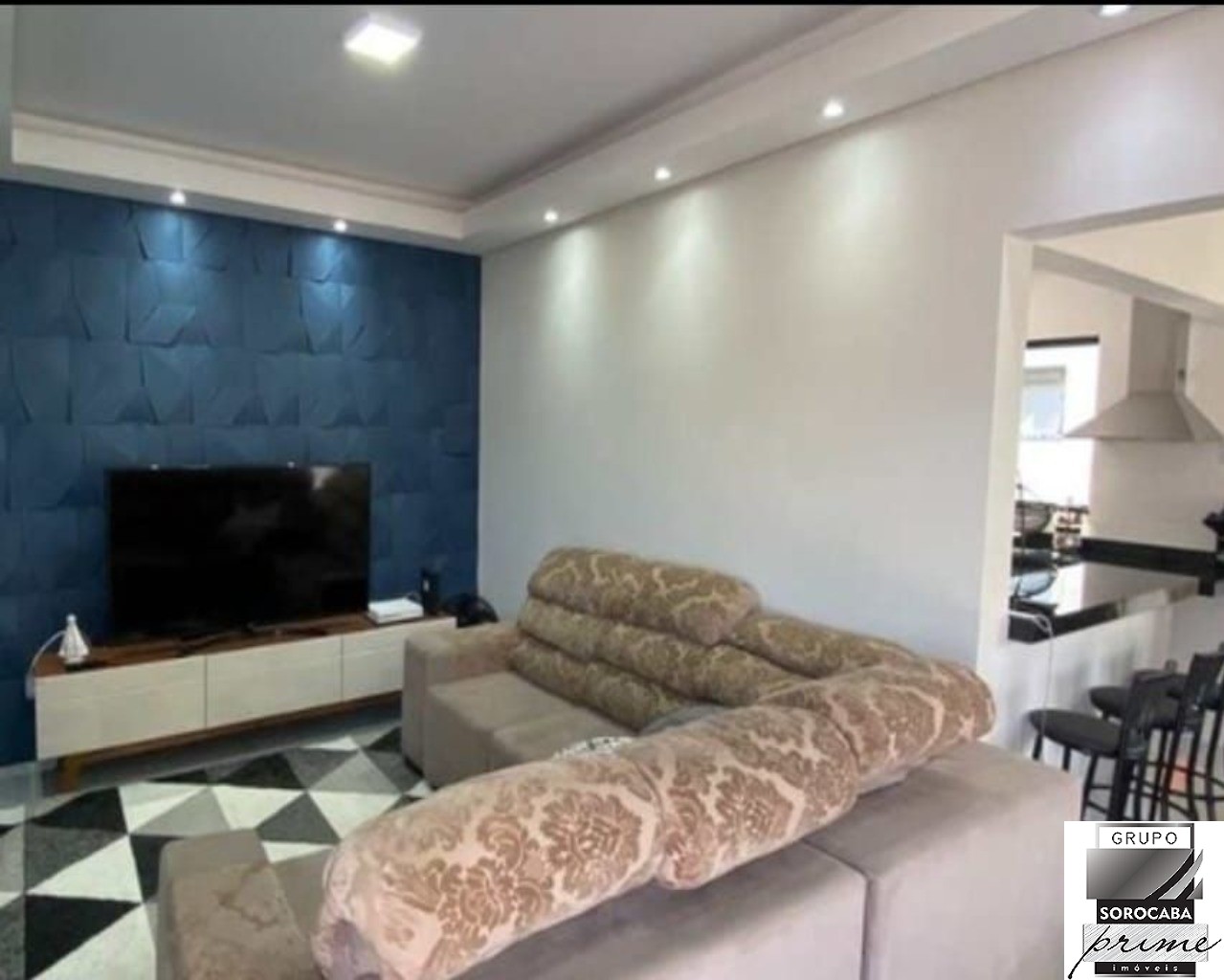 Sobrado com 2 dormitórios à venda, 310 m² por R$ 745.000 - j