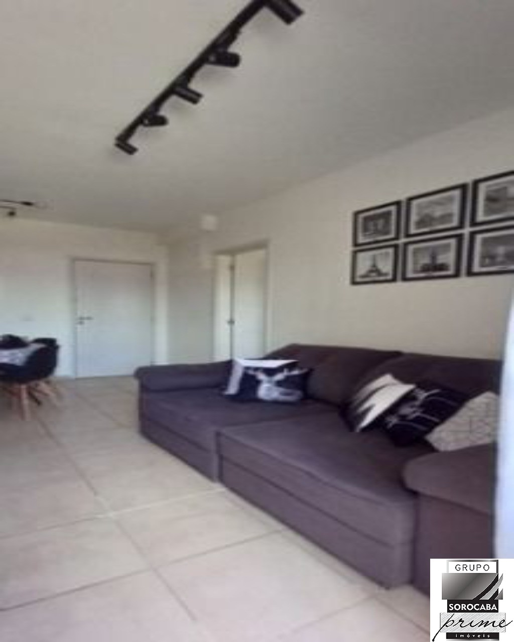 Apartamento com 2 dormitórios à venda, 53 m² por R$ 225.000 