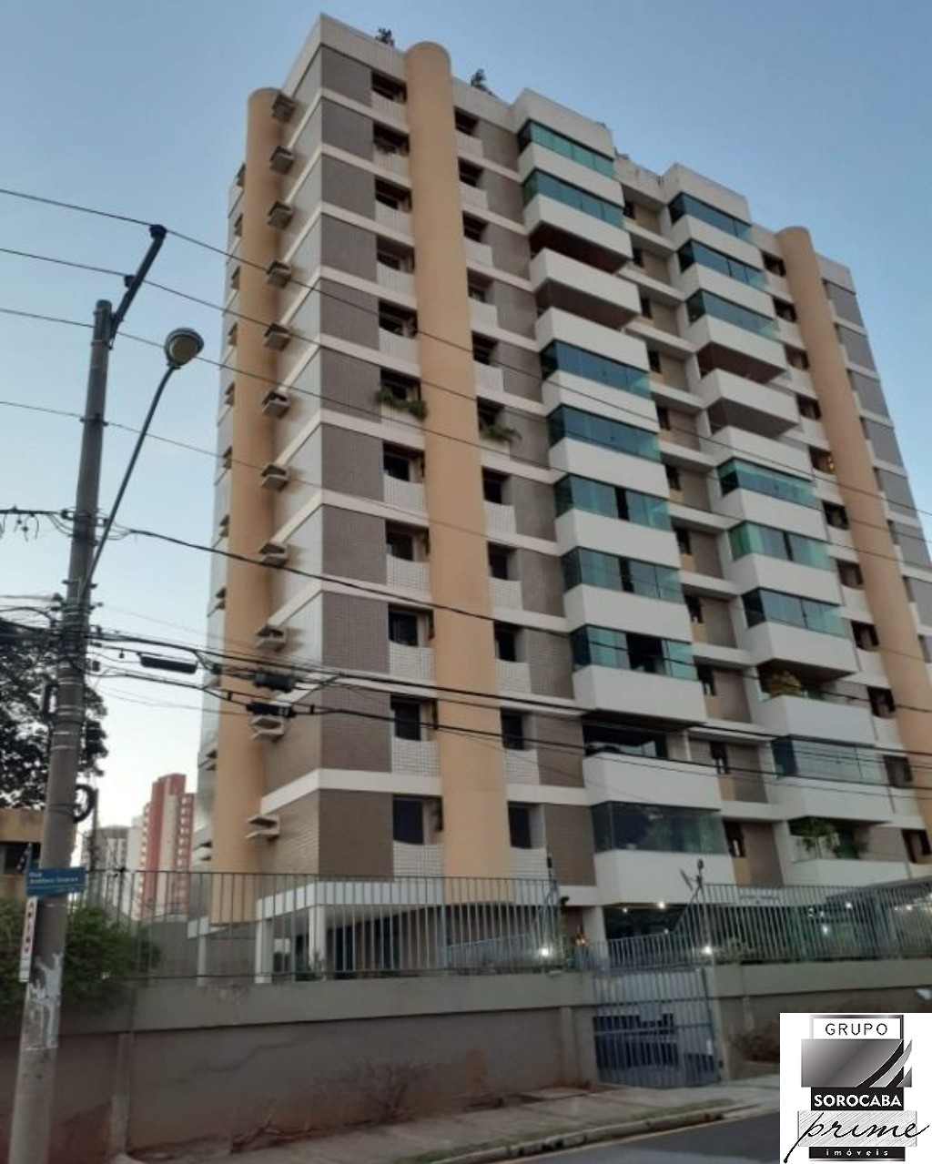 Apartamento com 3 dormitórios à venda, 155 m² por R$ 680.000