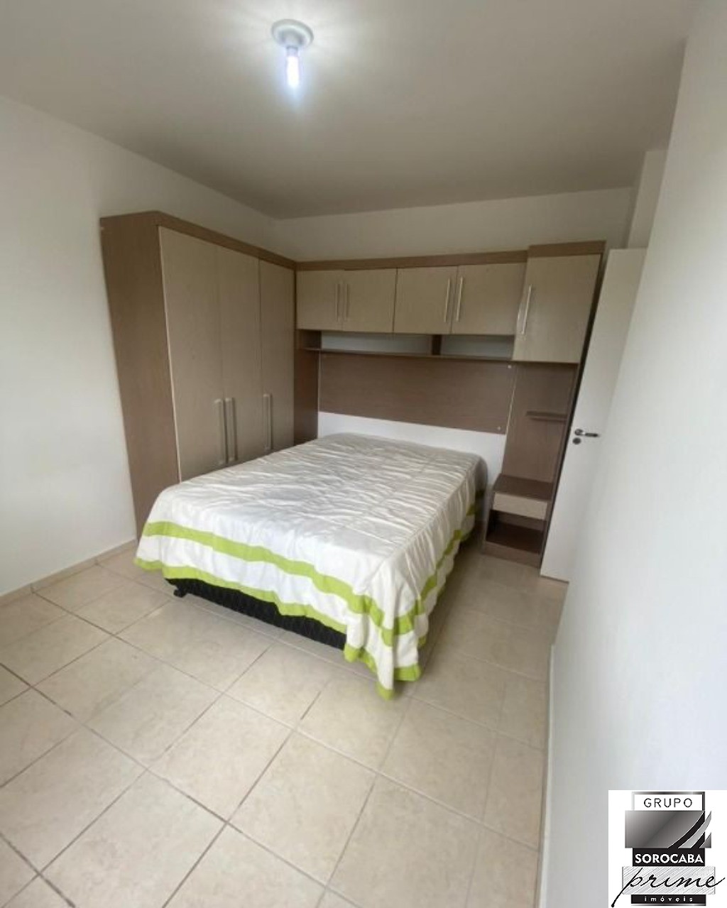 Apartamento com 2 dormitórios à venda, 52 m² por R$ 193.000 