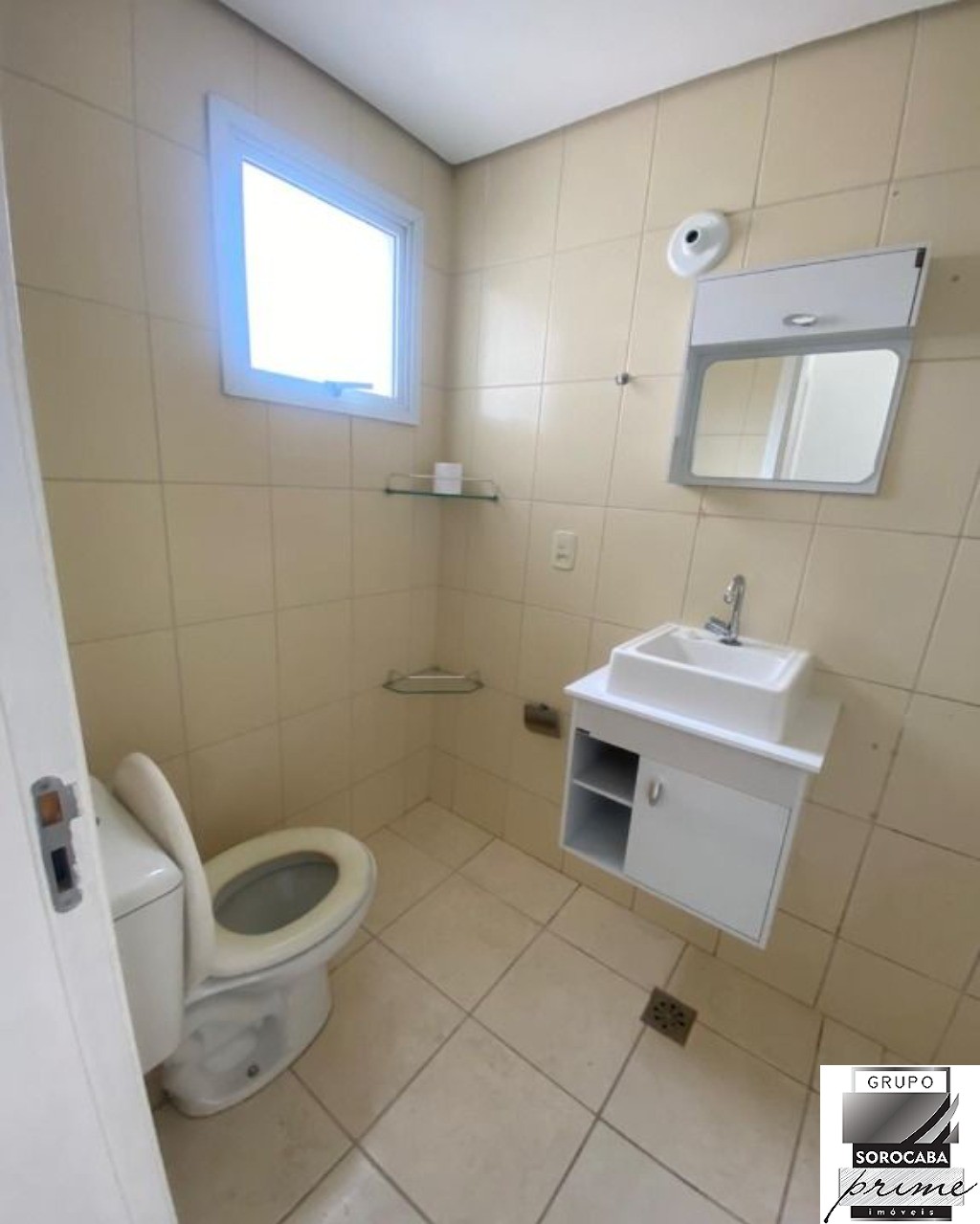 Apartamento com 2 dormitórios à venda, 52 m² por R$ 193.000 