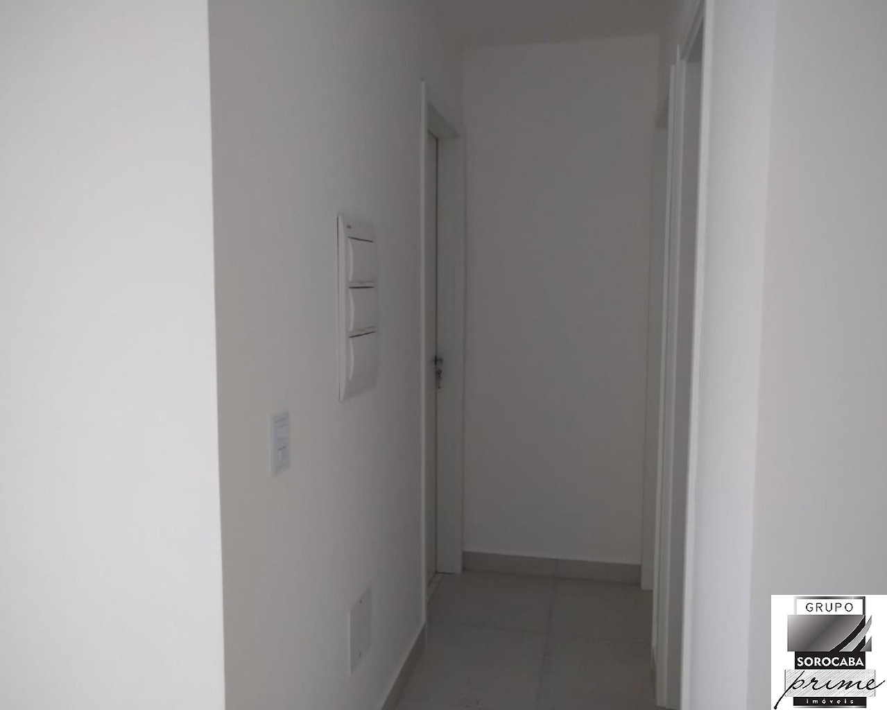 Apartamento com 2 dormitórios à venda, 55 m² por R$ 385.000 