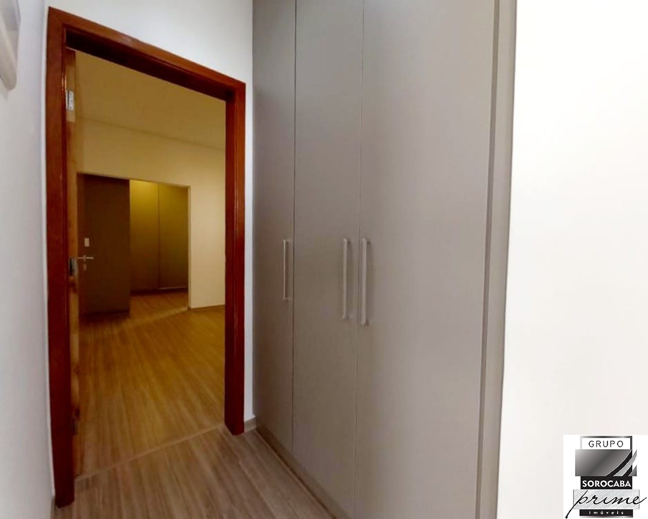 Casa encantadora térrea, recém construída, frente voltada pa