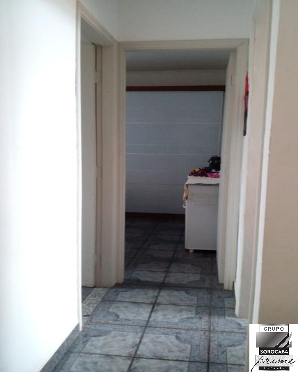 Apartamento com 2 dormitórios à venda, 68 m² por R$ 200.000 